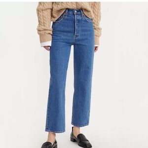 Levis Ribcage Straight Ankle Jeans